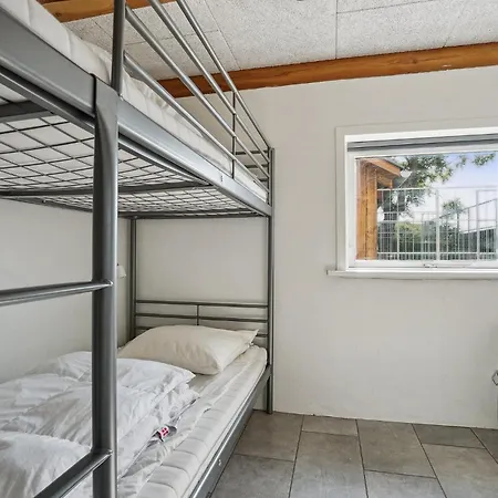 Дом отдыха 7 Bedroom Awesome In Тистед